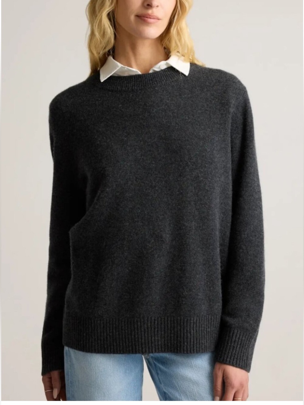 Quince 100% Mongolian Cashmere Charcoal Crewneck Sweater